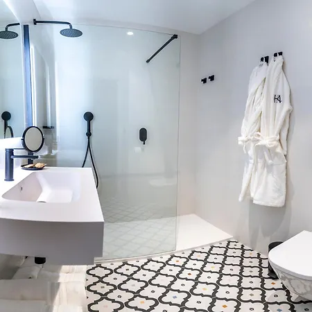 Отель Amorino Туй